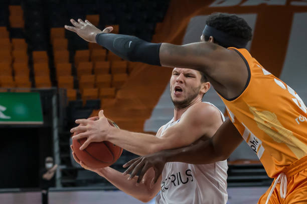 球迷们也期 球迷们也期